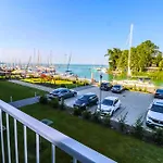 Hotel Yacht Wellness & Business Siofok