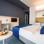 Yacht Wellness & Business Siofok