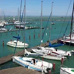 Yacht Wellness & Business 4* Siofok