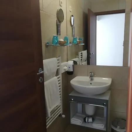 Yacht Wellness & Business 4* Siófok
