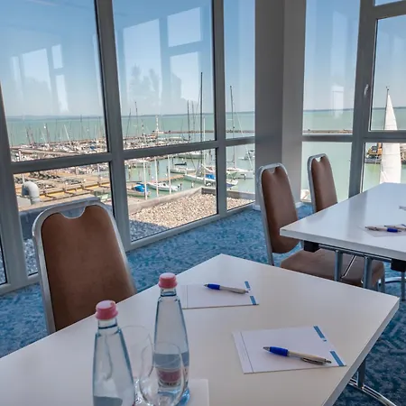 Yacht Wellness & Business Siófok