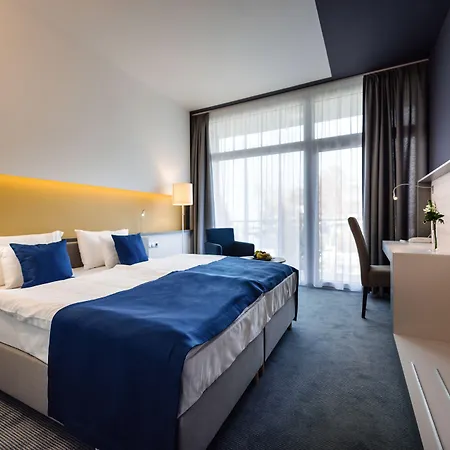 Hotel Yacht Wellness & Business Siofok