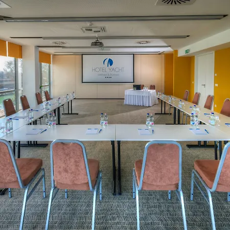 Yacht Wellness & Business Siófok