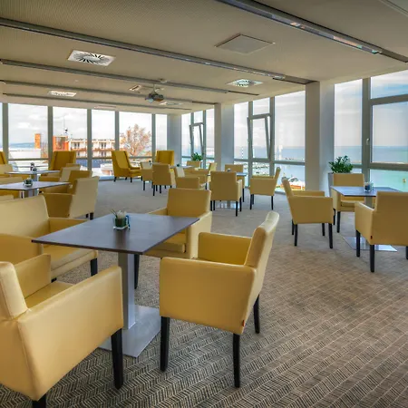 Yacht Wellness & Business Otel 4*