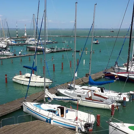 Yacht Wellness & Business 4* Siófok