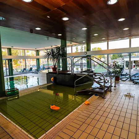 Yacht Wellness & Business Siófok