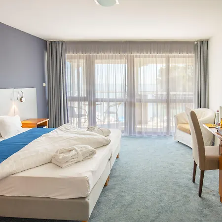 Yacht Wellness & Business Hotel 4*