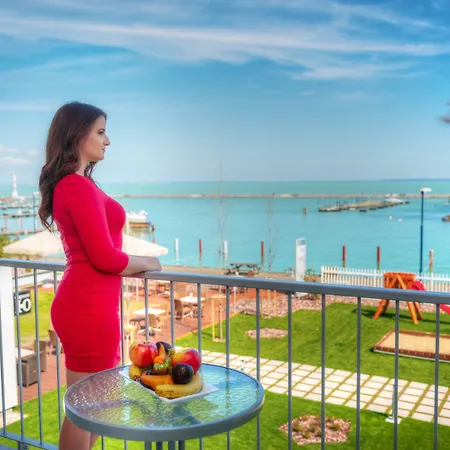 Yacht Wellness & Business 4*