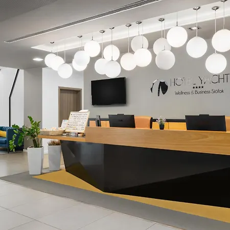 Hotel Yacht Wellness & Business Siófok