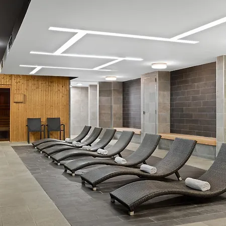Yacht Wellness & Business 4* Siófok