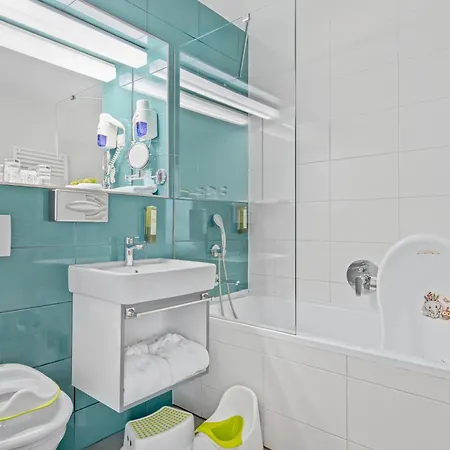 Yacht Wellness & Business 4* Siofok