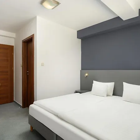 Hotel Yacht Wellness & Business Siofok