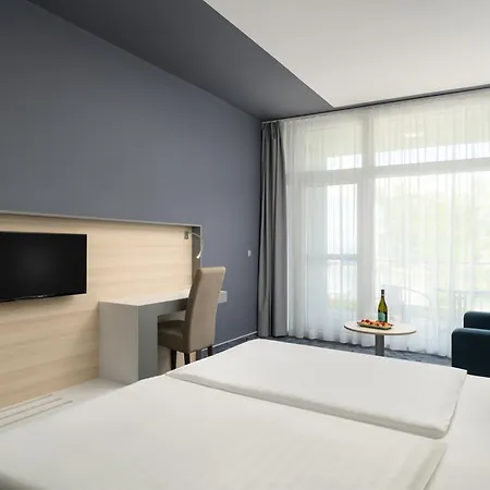 Yacht Wellness & Business Hotel Siofok