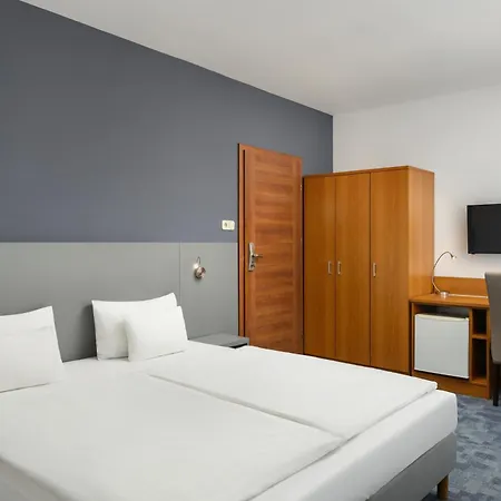 Yacht Wellness & Business Hotel Siofok
