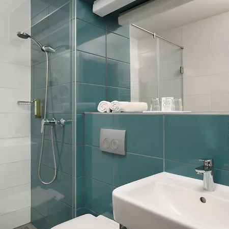Hotel Yacht Wellness & Business