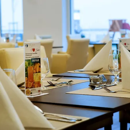 Yacht Wellness & Business 4* Siófok