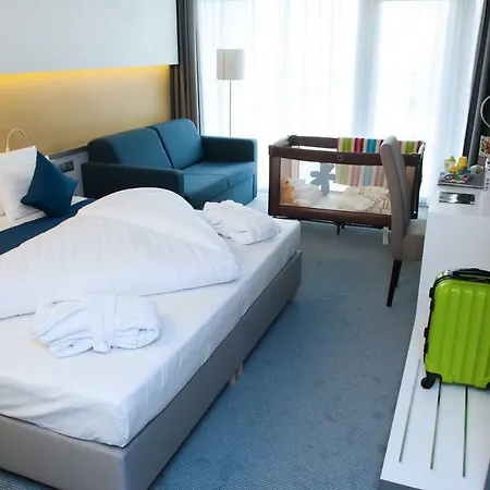 Yacht Wellness & Business 4* Σίοφοκ