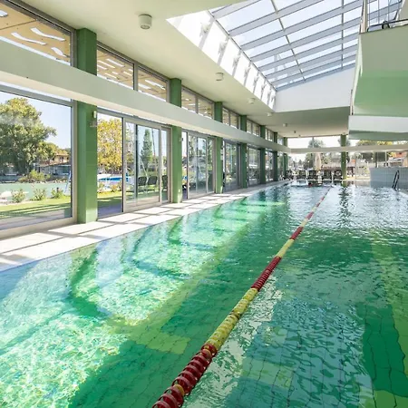 Yacht Wellness & Business 4* Siófok