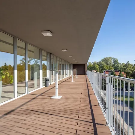 Yacht Wellness & Business Otel Siofok