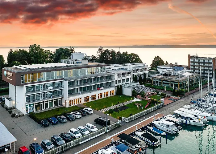 Yacht Wellness & Business Ξενοδοχείο 4*