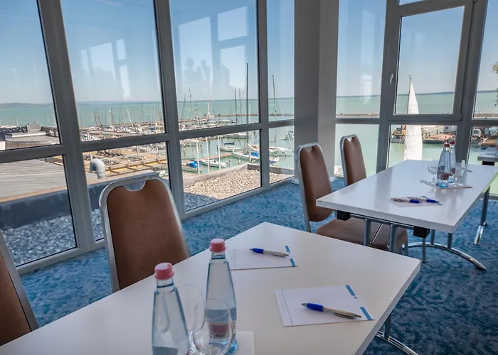 Yacht Wellness & Business Siofok