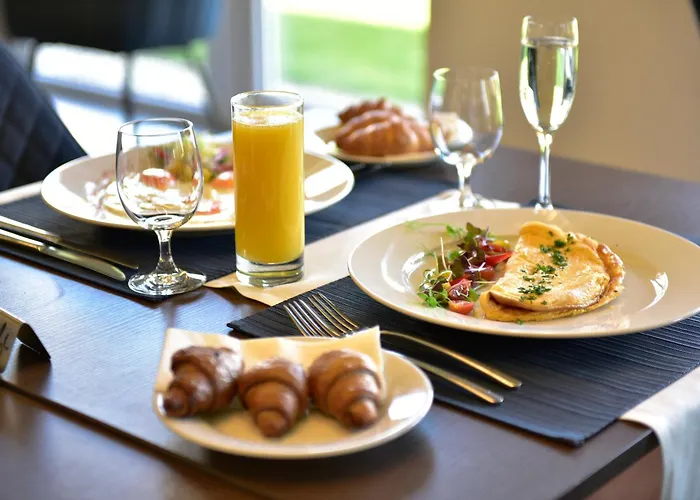 Szálloda Yacht Wellness & Business 4*