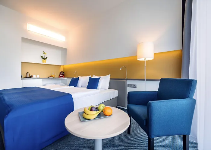 Yacht Wellness & Business Hotel 4*