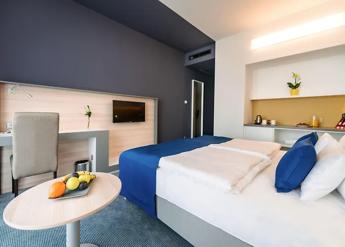 Yacht Wellness & Business Siófok